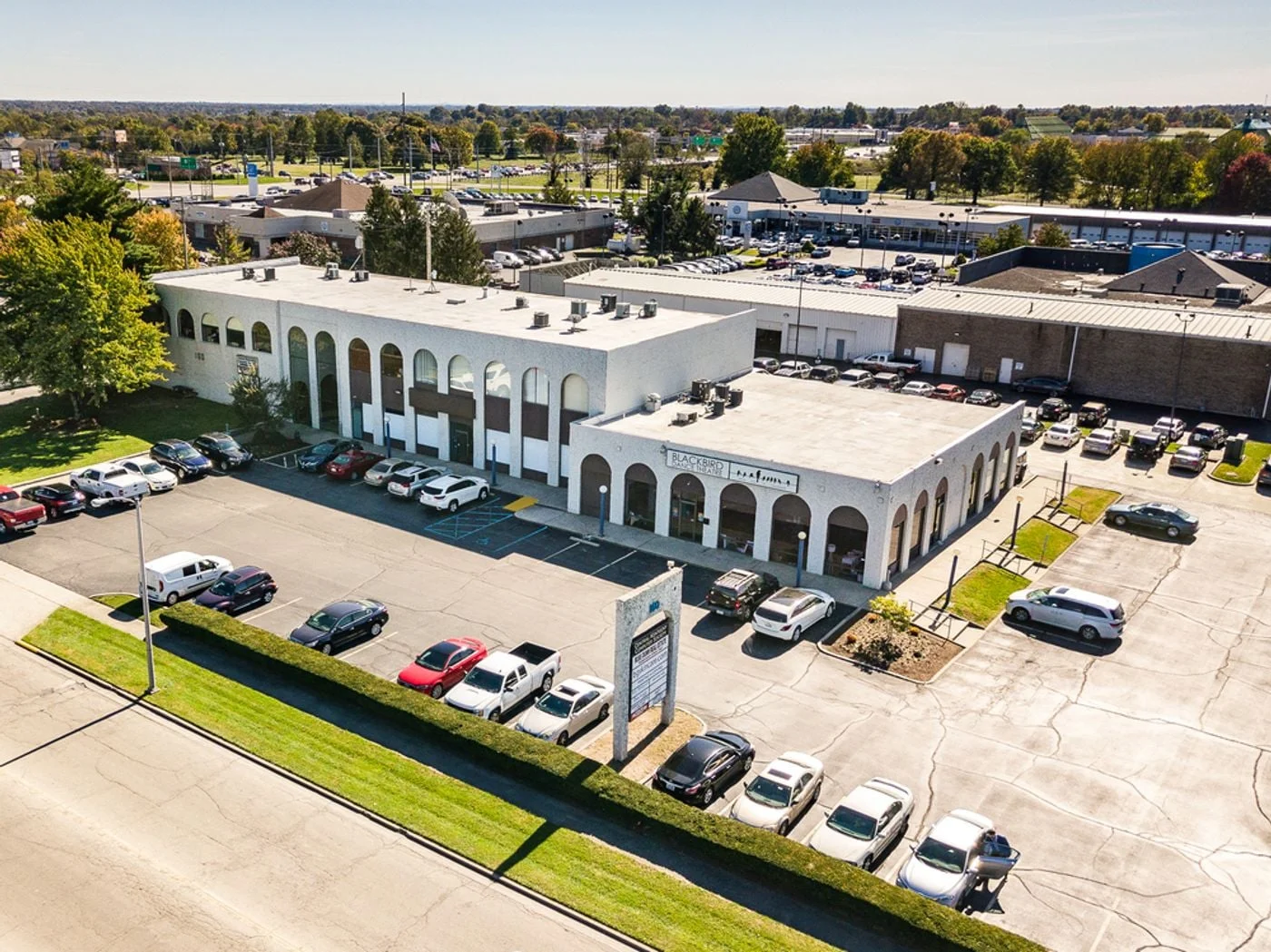 Photo 2 of 160 Moore Dr, Lexington, KY 40503