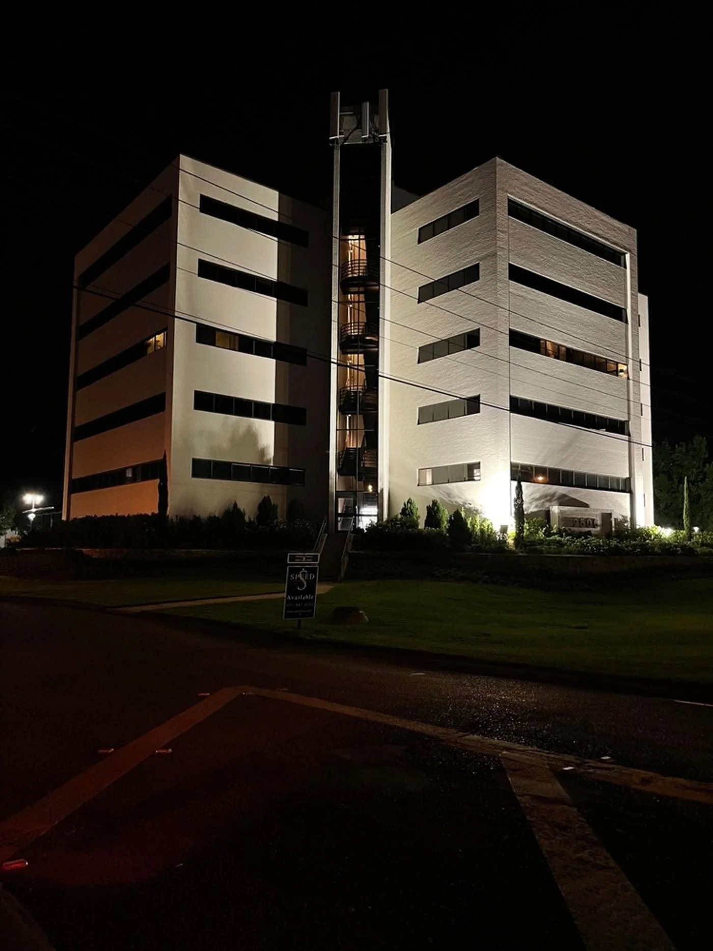 Photo 3 of 2506 Lakeland Dr, Flowood, MS 39232