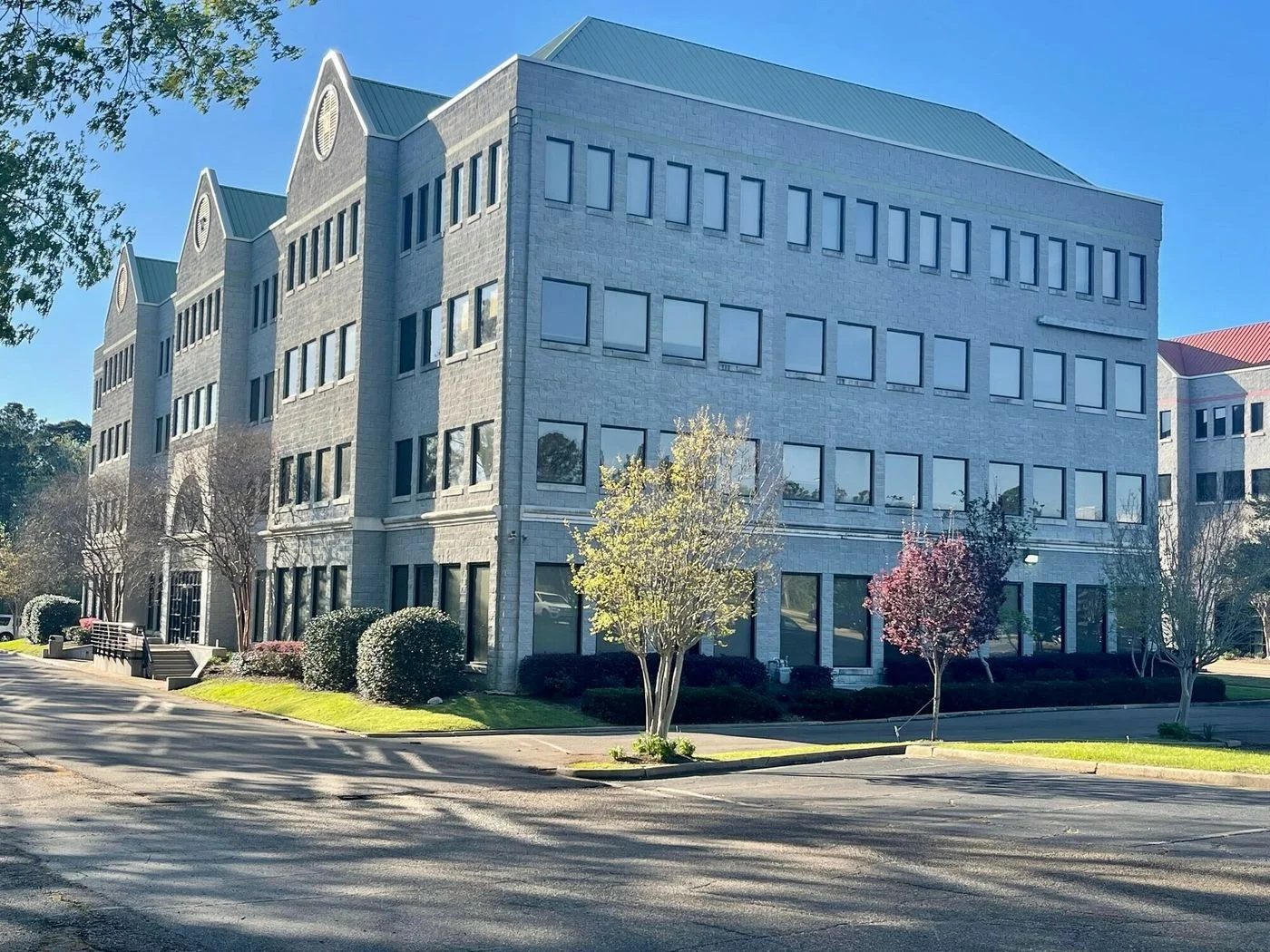 Photo 1 of 715 S Pear Orchard Rd, Ridgeland, MS 39157