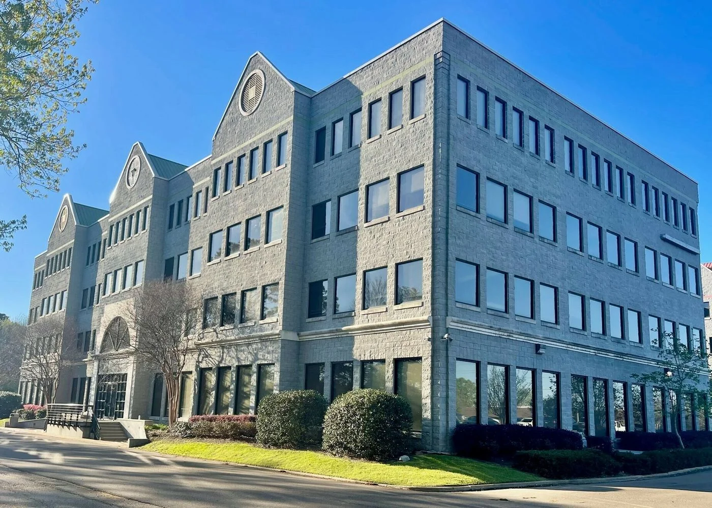 Photo 2 of 715 S Pear Orchard Rd, Ridgeland, MS 39157