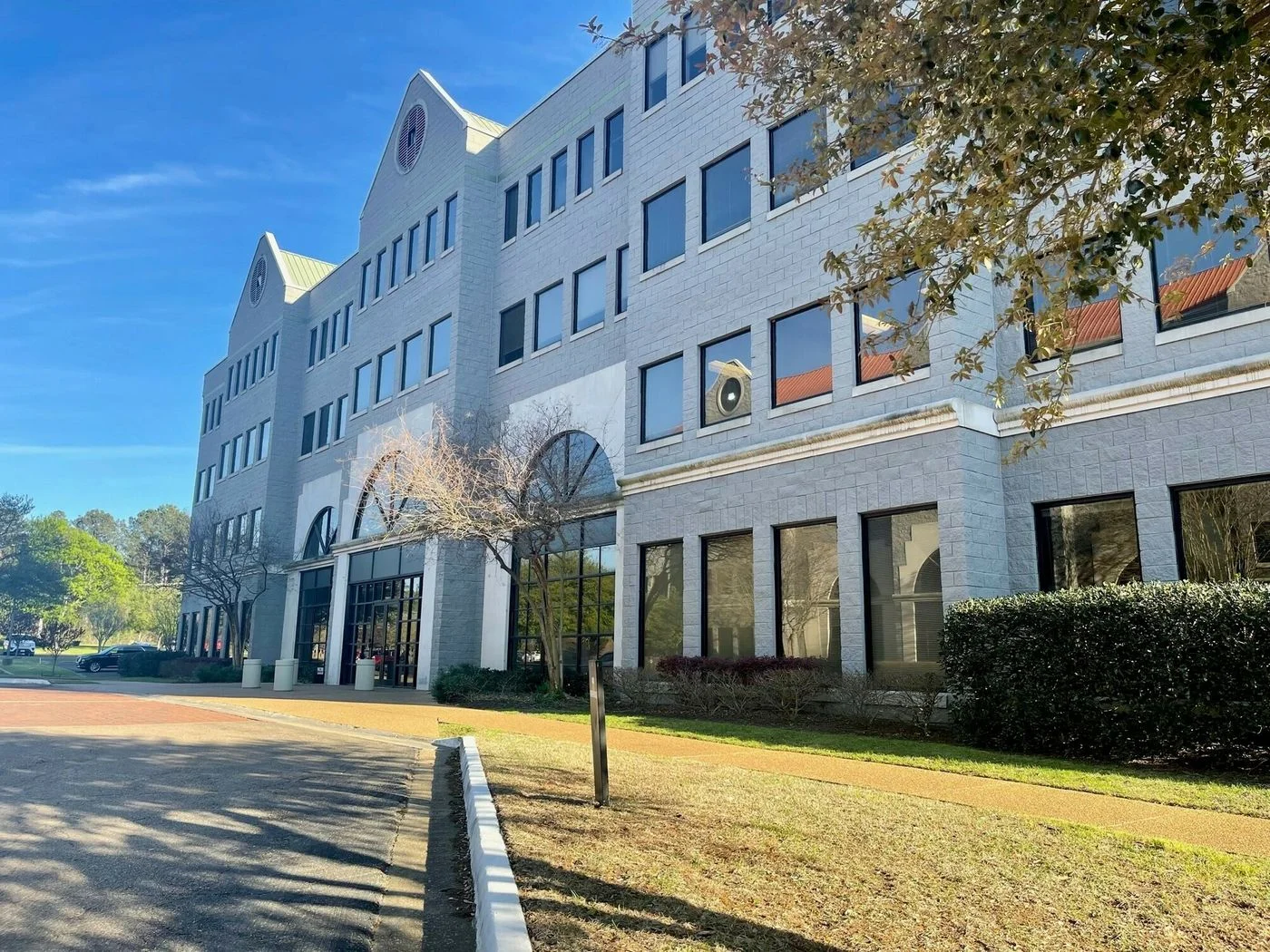 Photo 3 of 715 S Pear Orchard Rd, Ridgeland, MS 39157