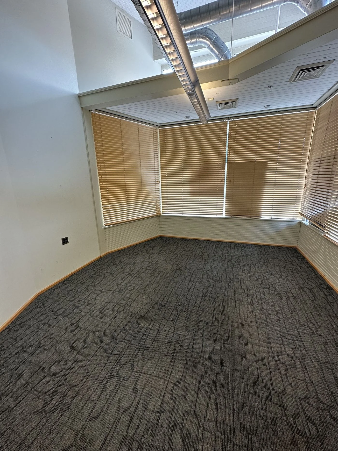 Photo 3 of 129B S President St, Jackson, MS 39201