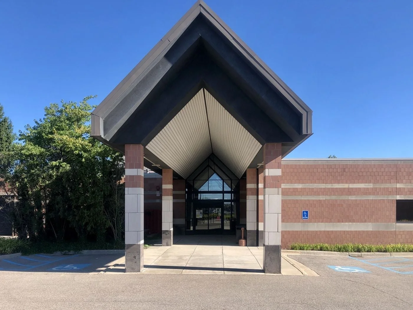 Photo 2 of 19900 Haggerty Rd, Livonia, MI 48152