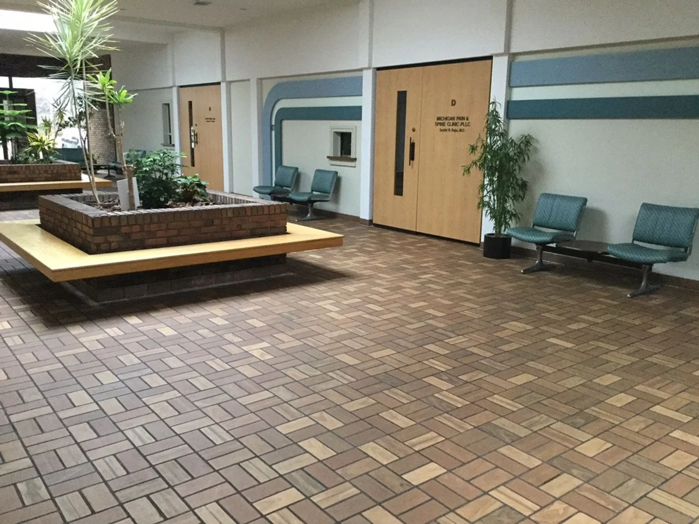 Photo-2 of 1650 Fort St, Trenton, MI 48183