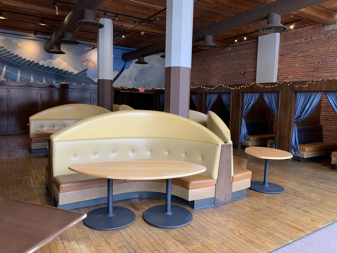 Photo 2 of 1435 Randolph St, Detroit, MI 48226