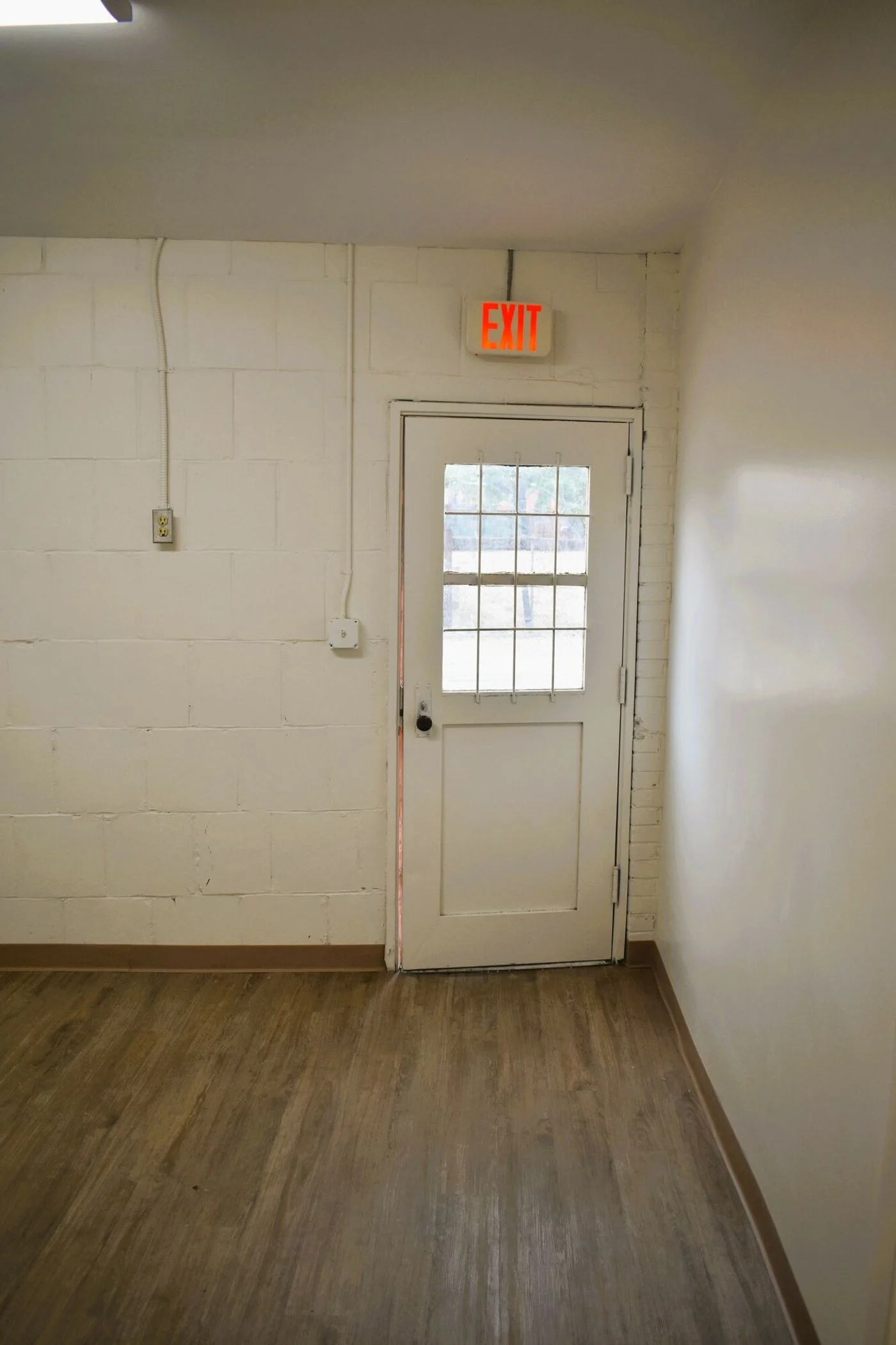 Photo 3 of 17 E Railroad St, Montgomery, AL 36104