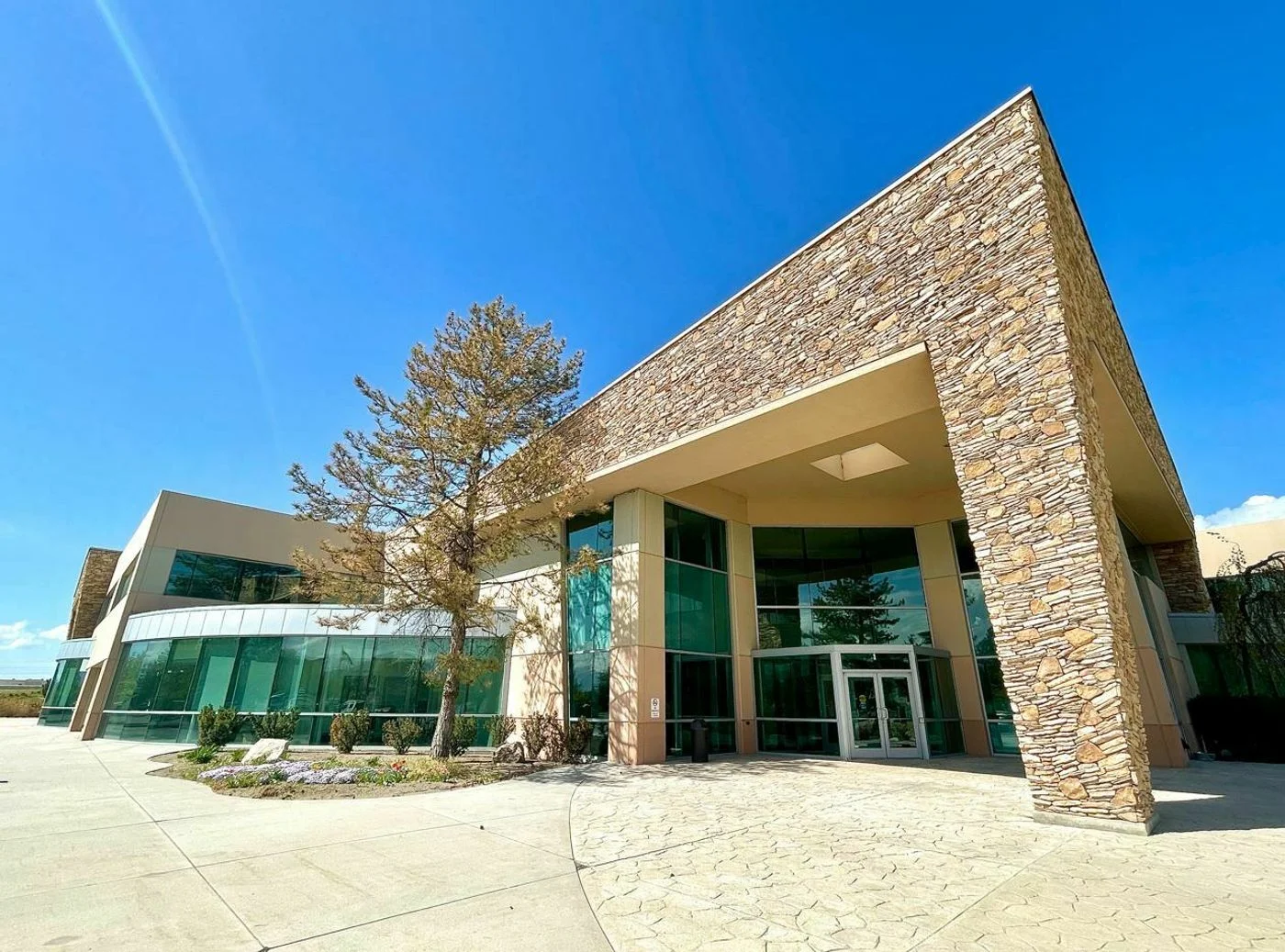 Photo 2 of 215 N Admiral Byrd Rd, Salt Lake City, UT 84116