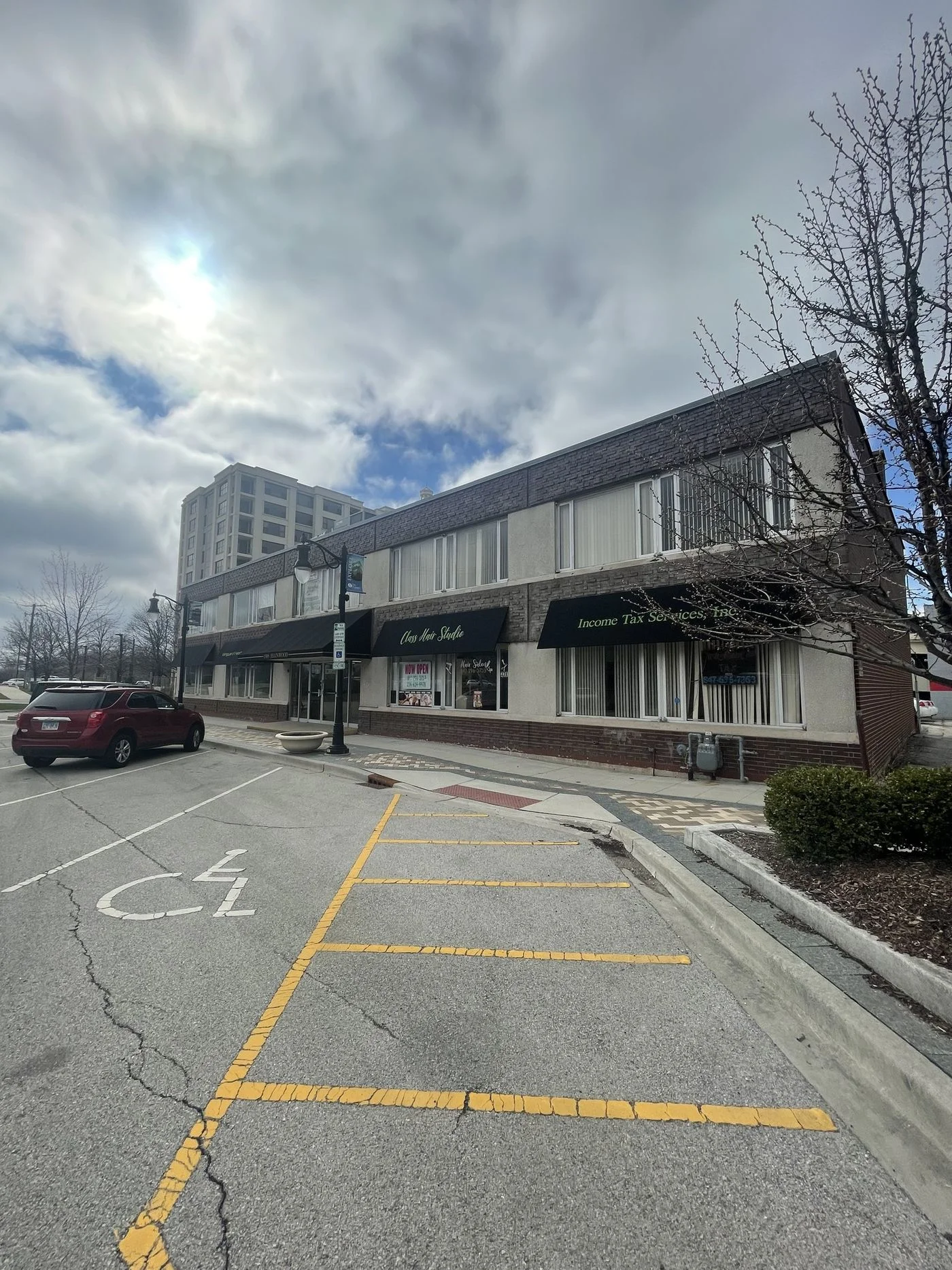 Photo 1 of 1585 Ellinwood Ave, Des Plaines, IL 60016