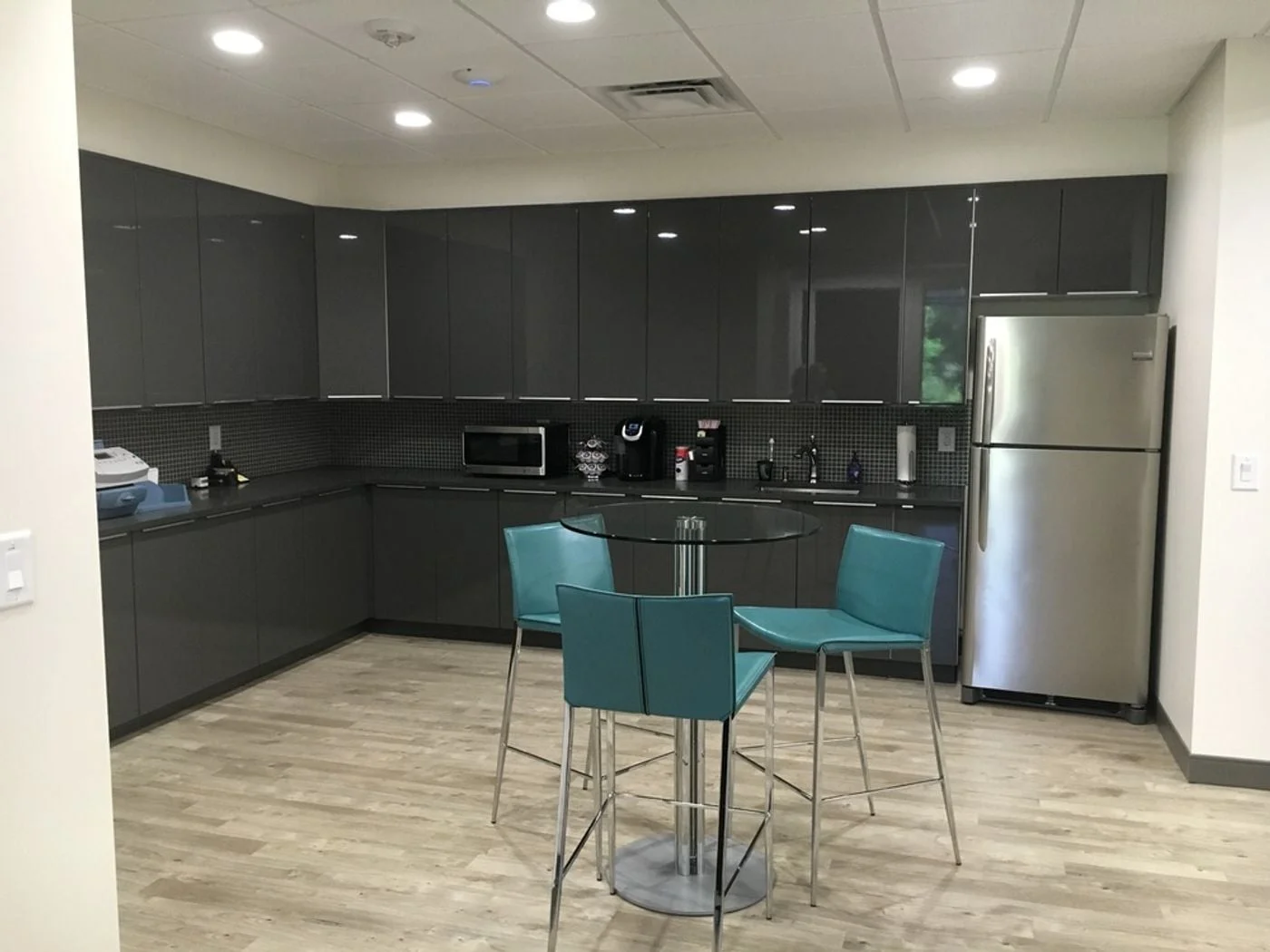 Photo 3 of 2503 W Swann Ave, Tampa, FL 33609