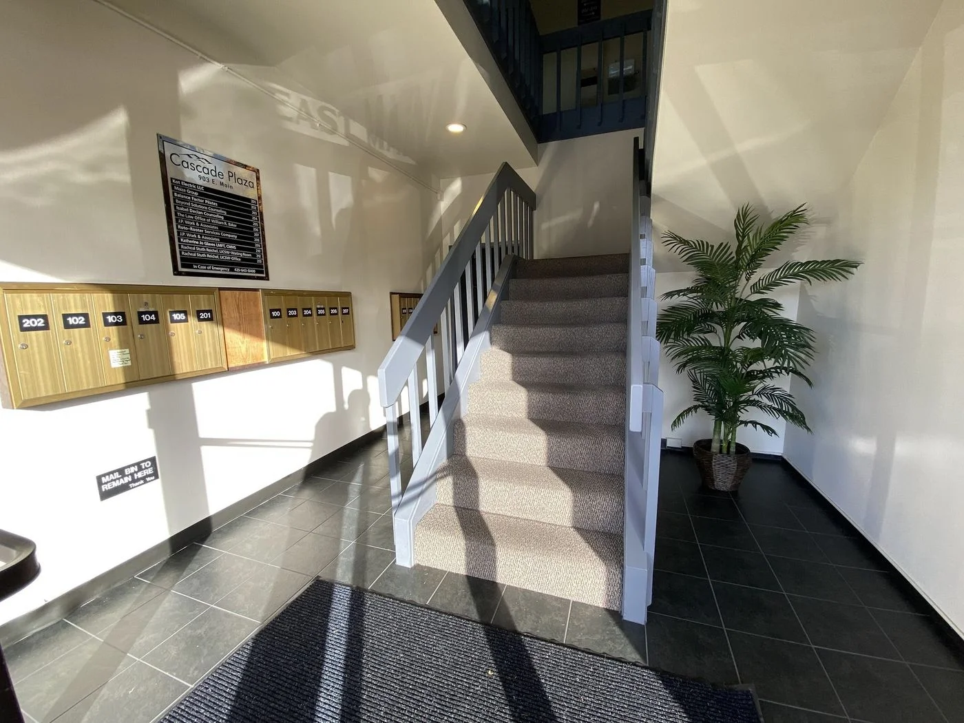 Photo 2 of 903 E Main St, Auburn, WA 98002