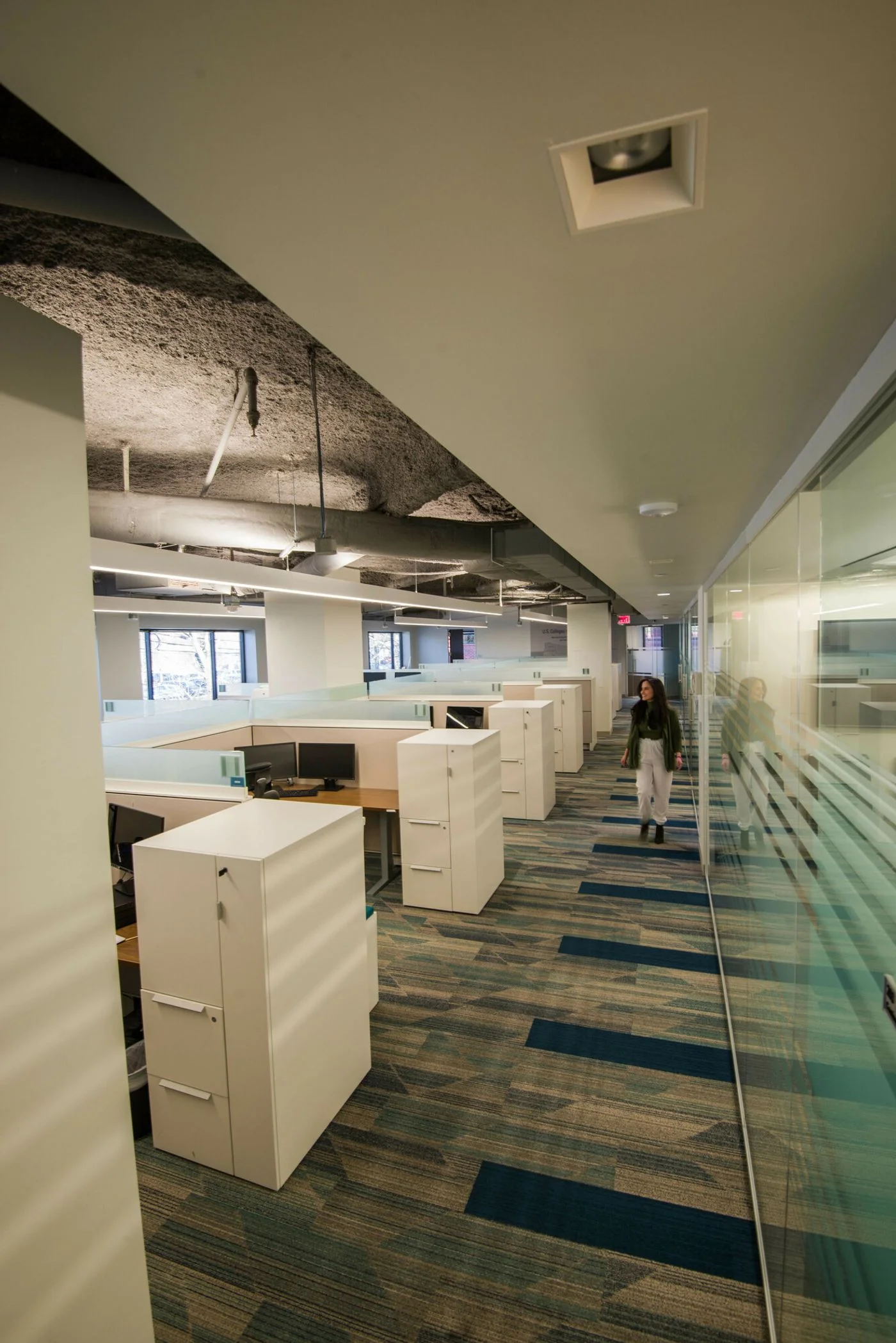 Photo 3 of 7700 Old Georgetown Rd, Bethesda, MD 20814