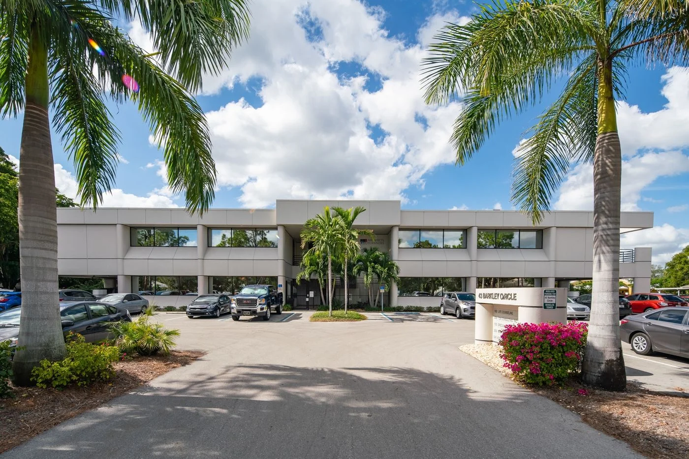 Photo-1 of 43 Barkley Cir, Fort Myers, FL 33907