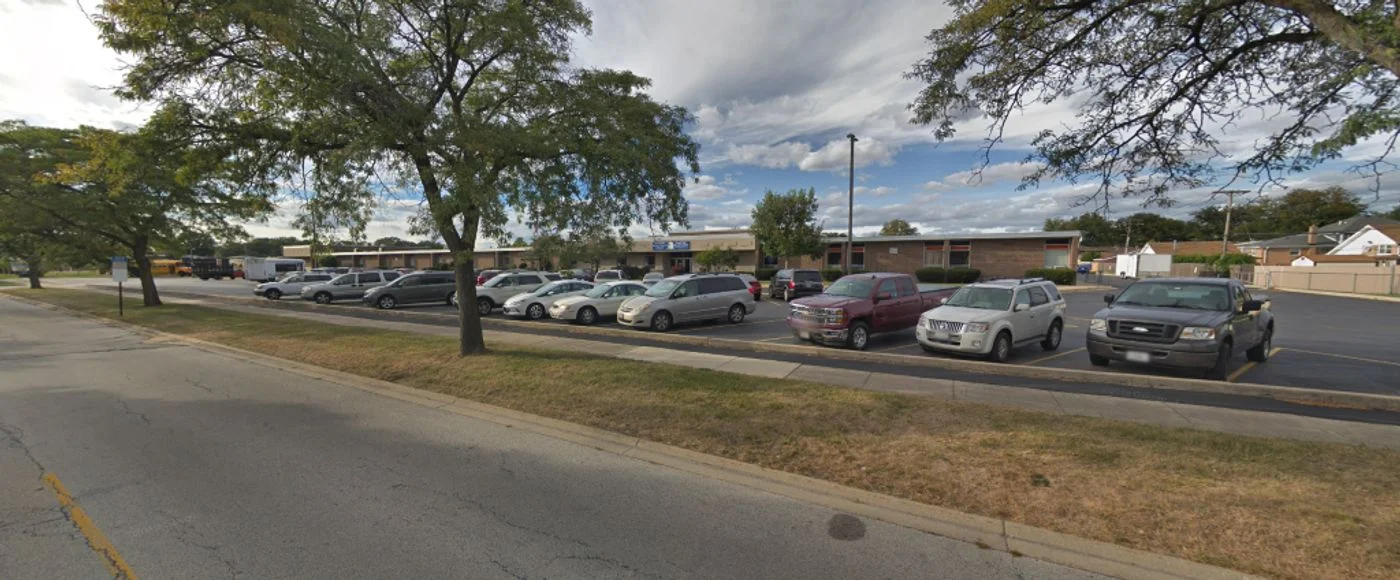 Photo-1 of 5220 W 105th St, Oak Lawn, IL 60453