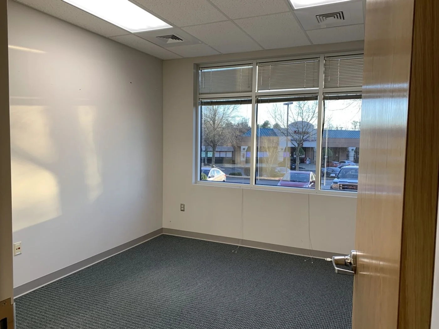 Photo 3 of 17300 Chenal Pkwy, Little Rock, AR 72223