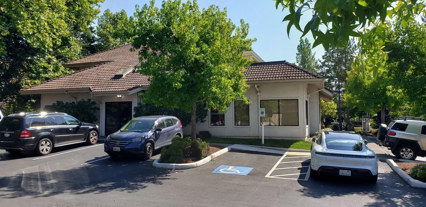 Photo 3 of 375 118th Ave SE, Bellevue, WA 98005