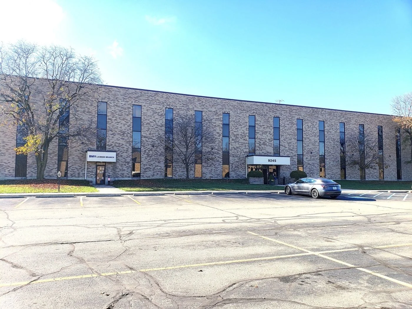 Photo-2 of 9245 N Meridian St, Indianapolis, IN 46260