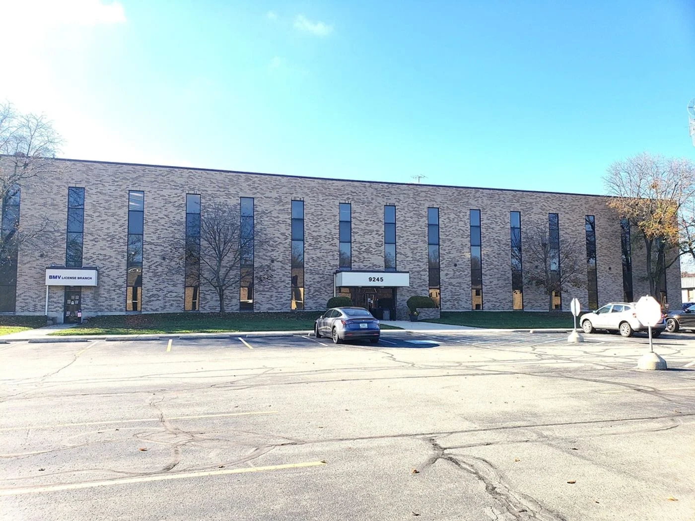 Photo-3 of 9245 N Meridian St, Indianapolis, IN 46260