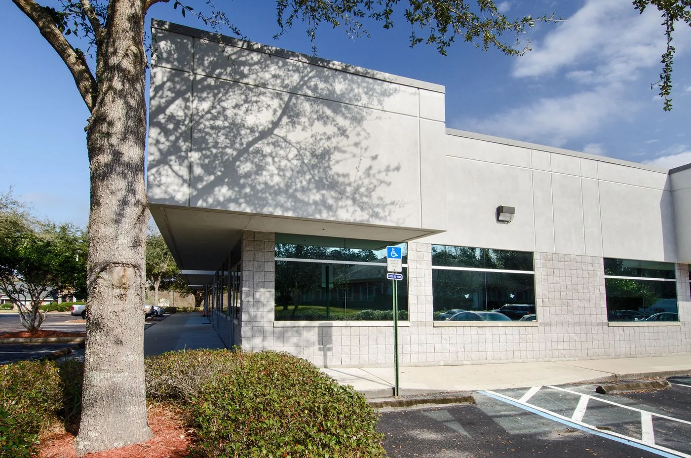 Photo 2 of 6820 Southpoint Pkwy, Jacksonville, FL 32216