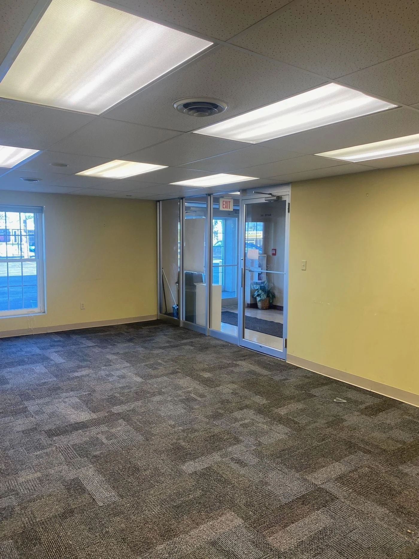 Photo 3 of 4245 Union Rd, Buffalo, NY 14225