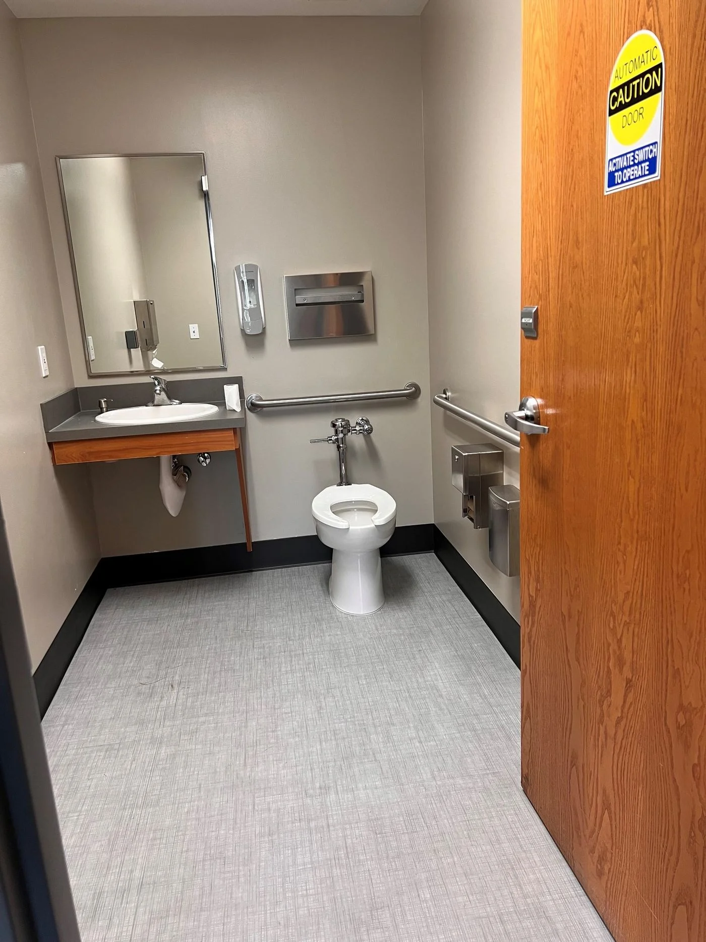 Photo 2 of 3501-3589 Fairview Industrial Dr SE, Salem, OR 97302