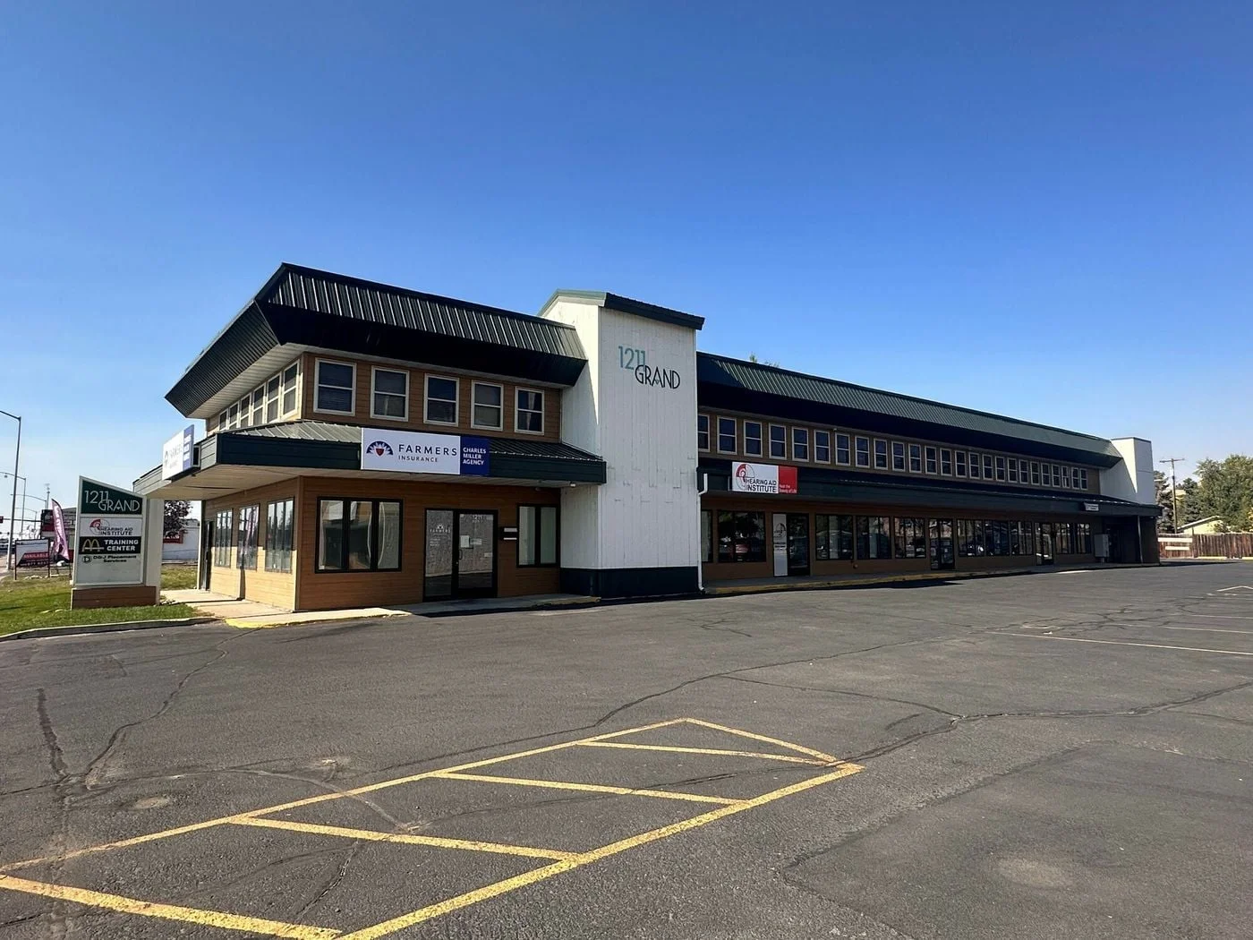 Photo 1 of 1211 Grand Ave, Billings, MT 59102