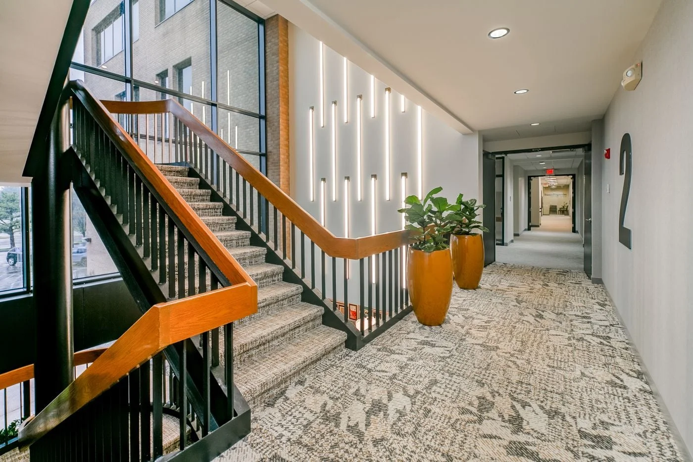 Photo 2 of 680 Craig Rd, Creve Coeur, MO 63141