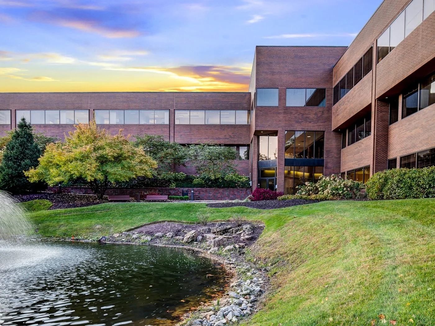 Photo 2 of 9735 Landmark Parkway Dr, Saint Louis, MO 63127