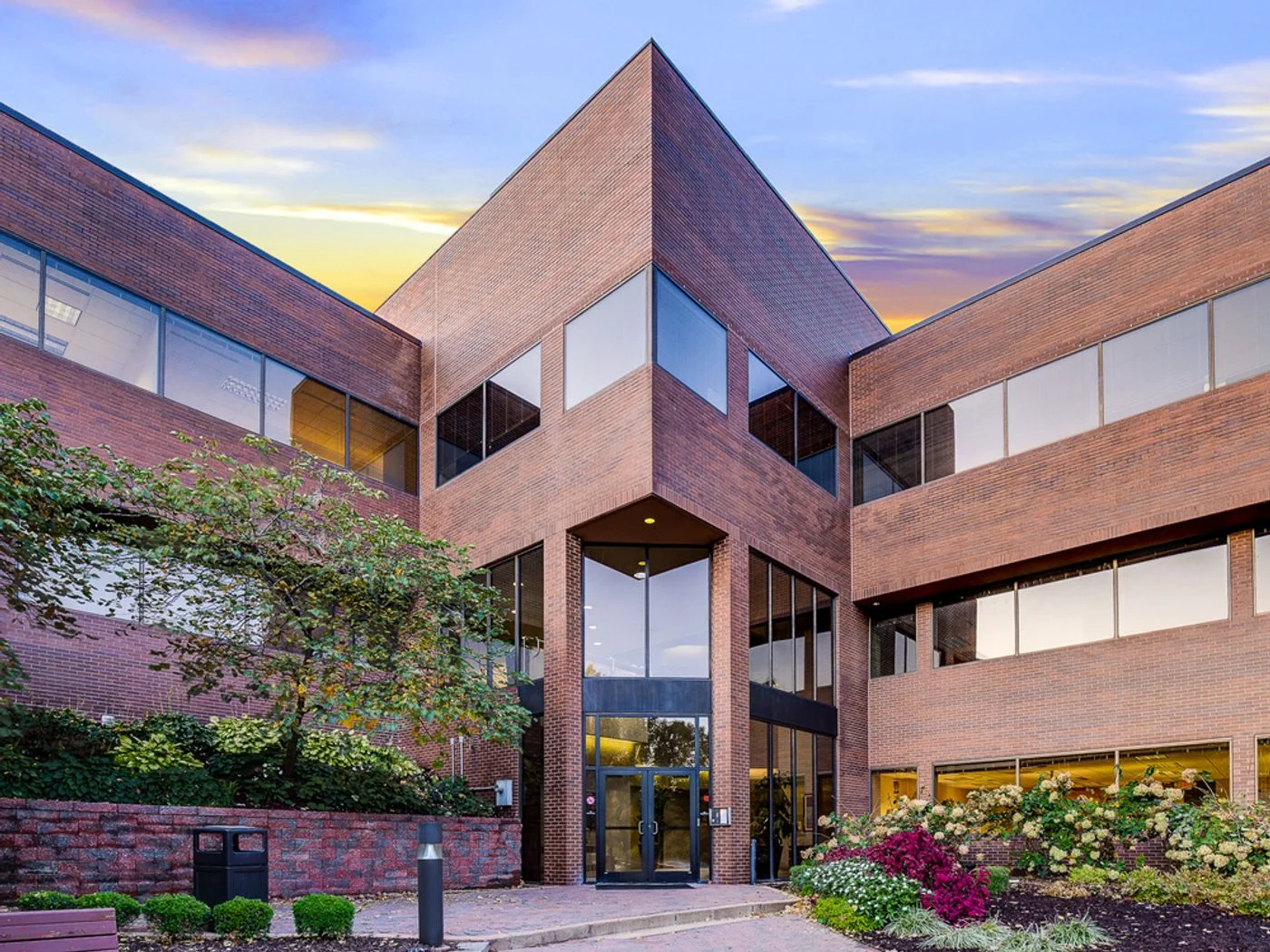 Photo 3 of 9735 Landmark Parkway Dr, Saint Louis, MO 63127