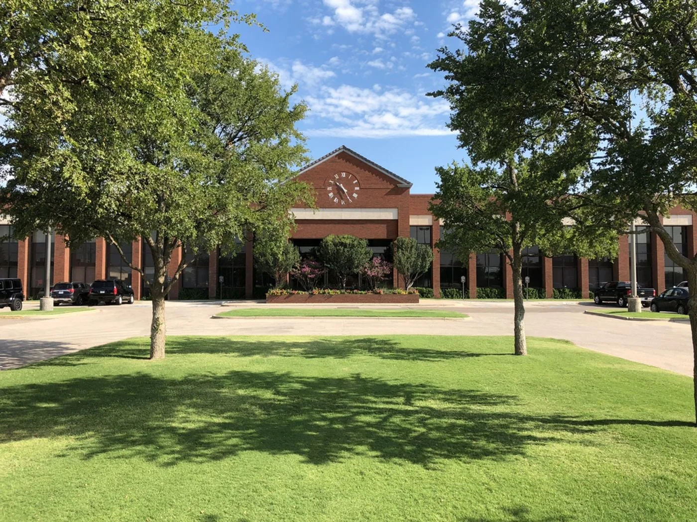 Photo 1 of 4010 82nd St, Lubbock, TX 79423