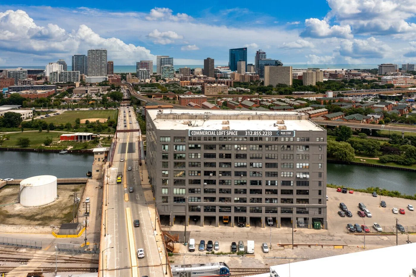 Photo 2 of 329 W 18th St, Chicago, IL 60616