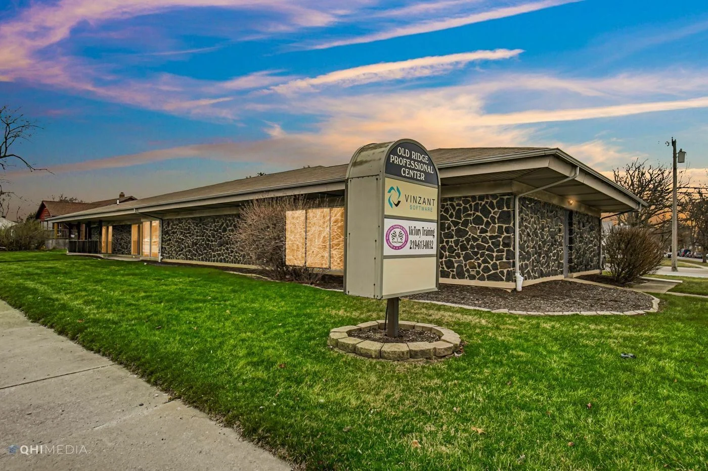 Photo 1 of 904 W Old Ridge Rd, Hobart, IN 46342