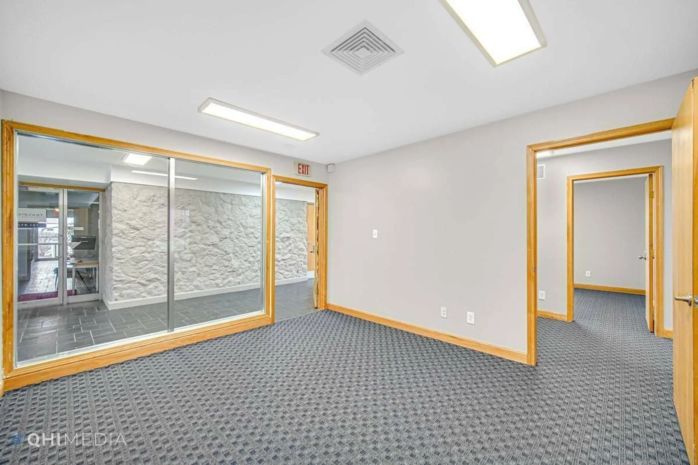 Photo 3 of 904 W Old Ridge Rd, Hobart, IN 46342