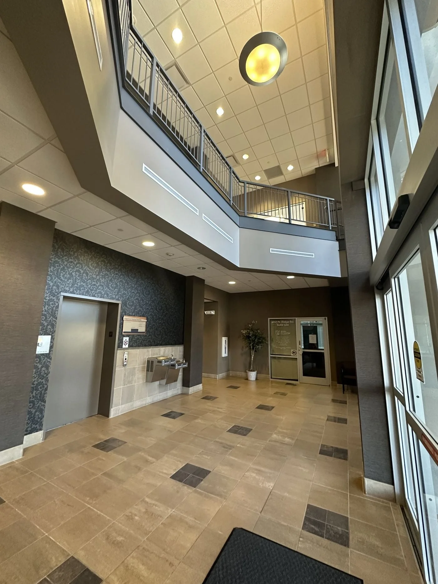 Photo 2 of 4013 N Ridge Rd, Wichita, KS 67205