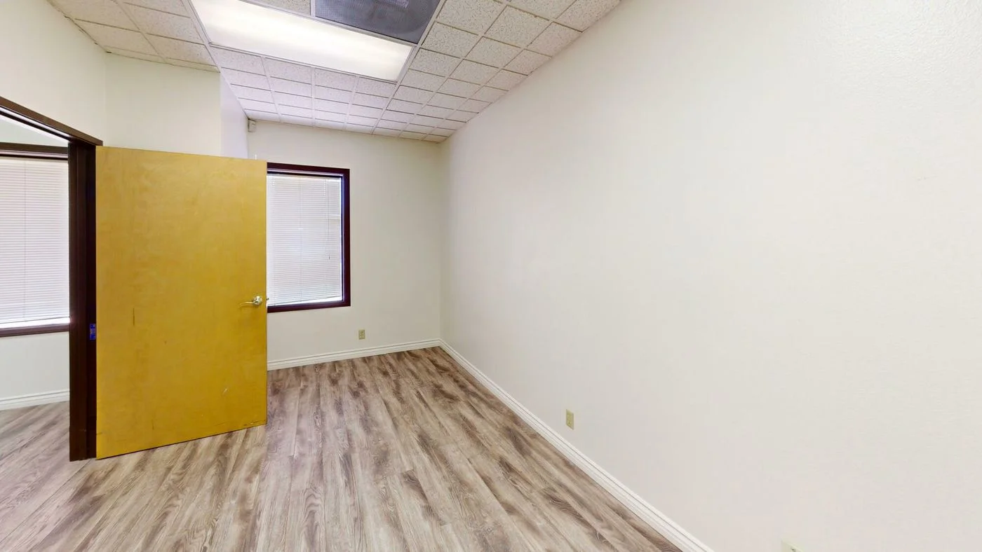 Photo-1 of 2529 Foothill Blvd, La Crescenta, CA 91214