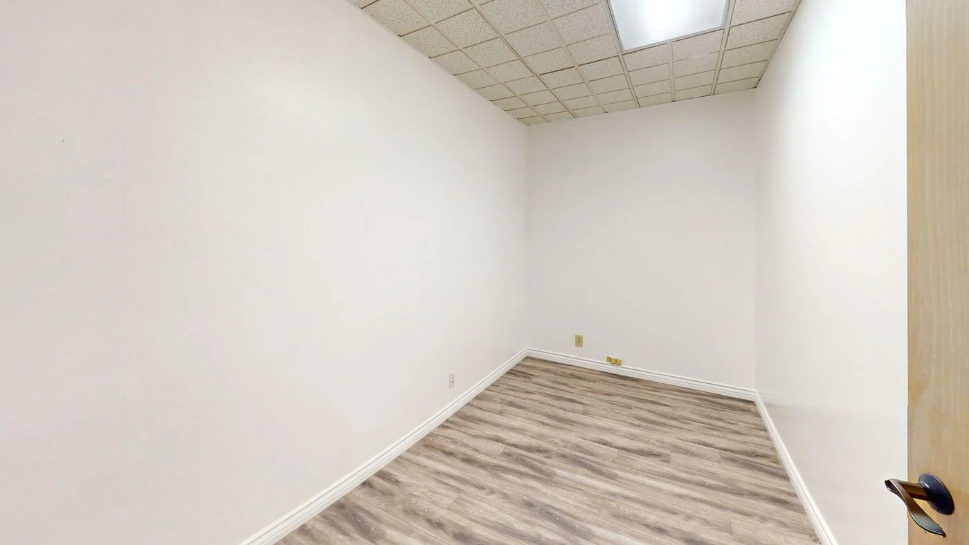 Photo-3 of 2529 Foothill Blvd, La Crescenta, CA 91214