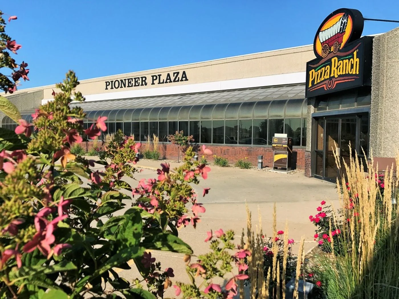 Photo 1 of 204 1st St, Sergeant Bluff, IA 51054