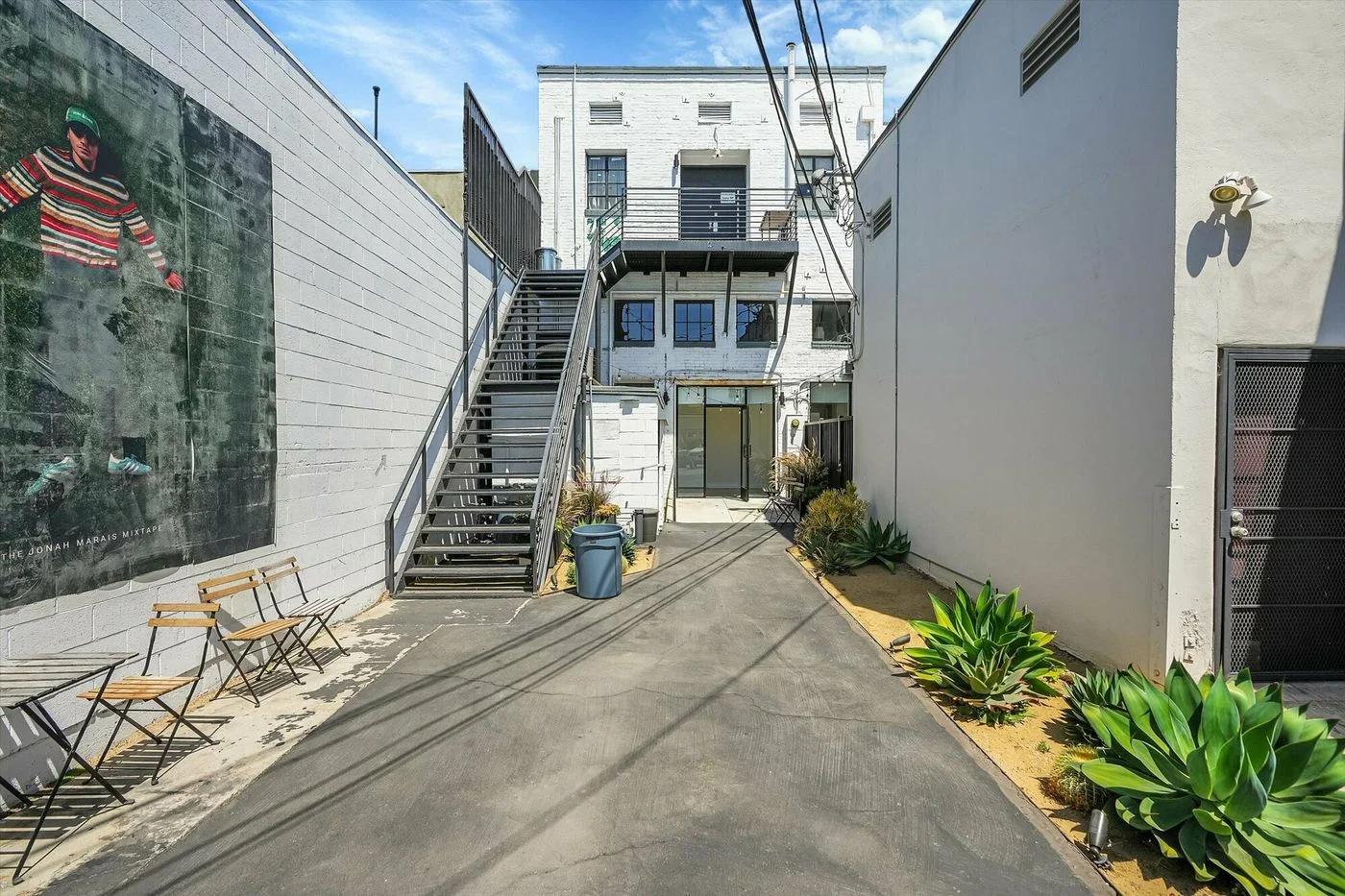 Photo 1 of 3222 Glendale Blvd, Los Angeles, CA 90039