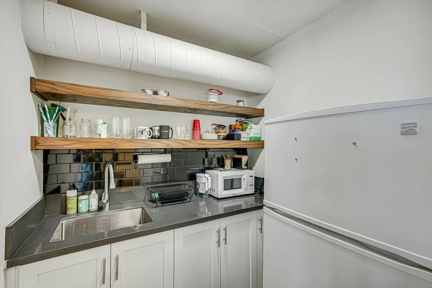 Photo 2 of 3222 Glendale Blvd, Los Angeles, CA 90039