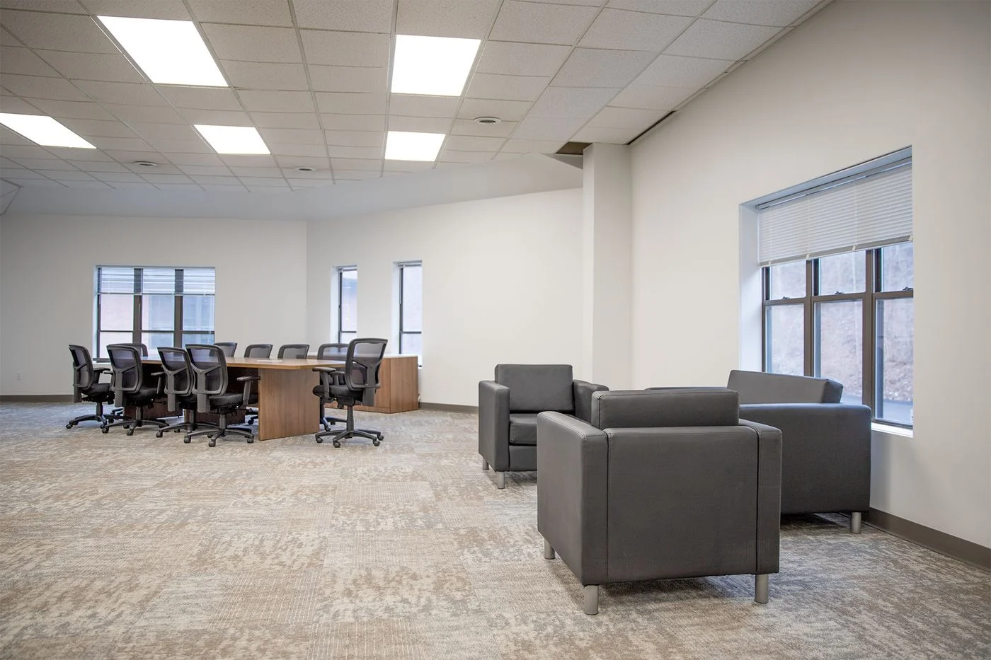 Photo 2 of 100 Old Pond Rd, Bridgeville, PA 15017