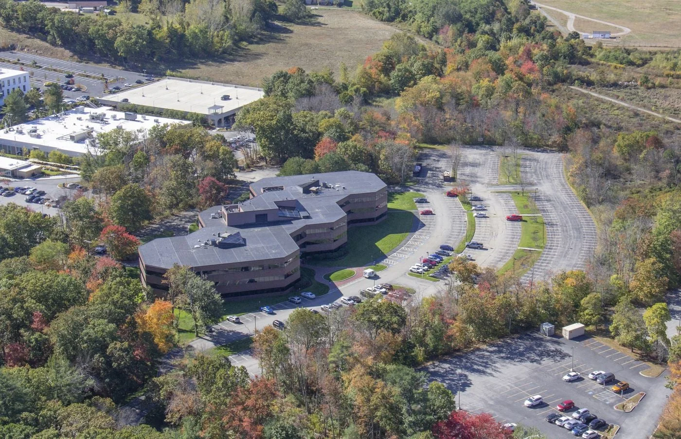 Photo 2 of 1 Hartwell Pl, Lexington, MA 02421