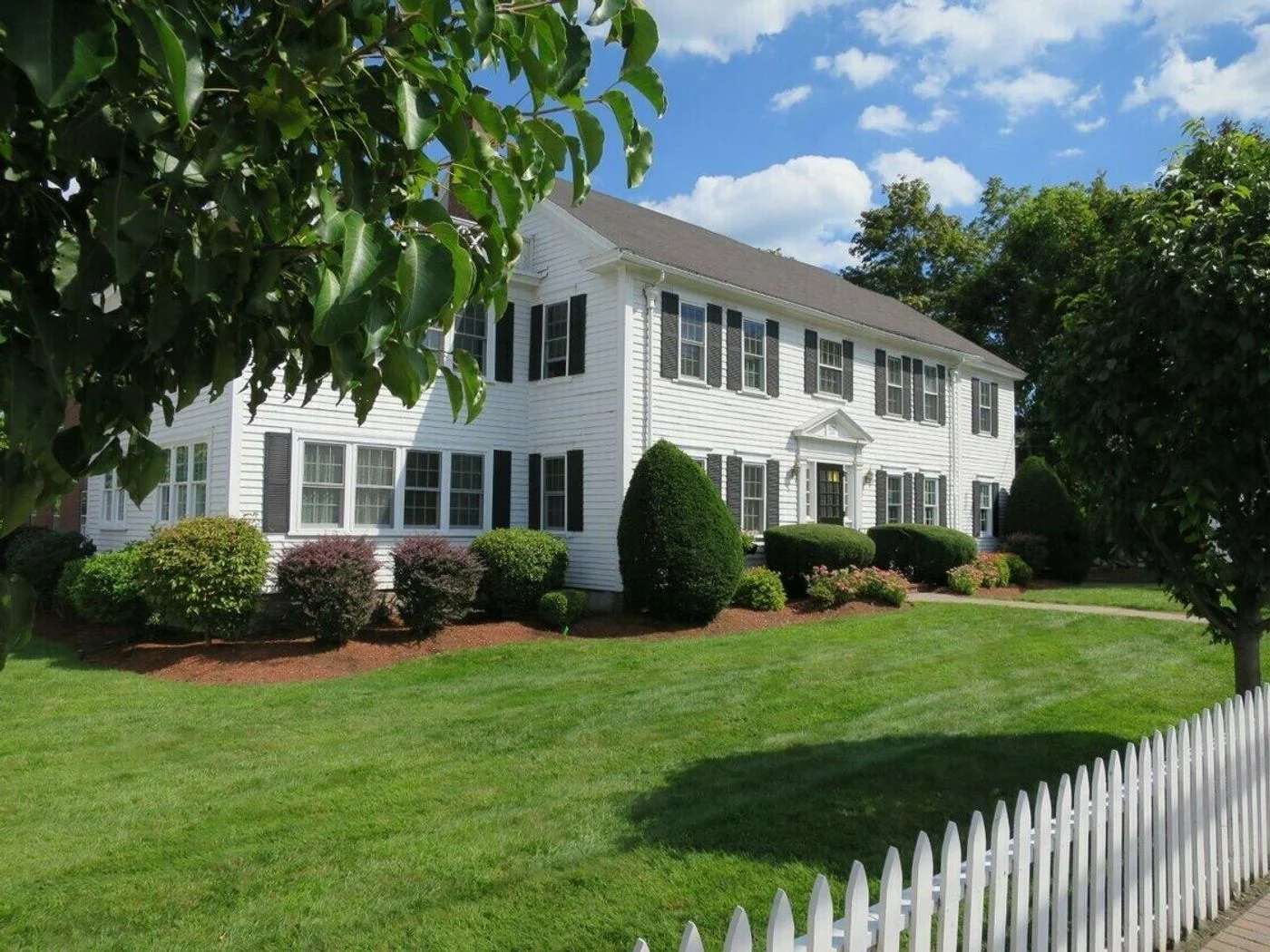 Photo 2 of 6 Boston Rd, Chelmsford, MA 01824