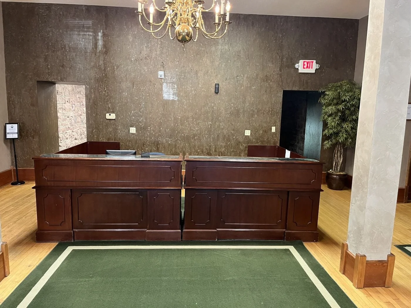 Photo 2 of 102 N Krohn Pl, Sioux Falls, SD 57103