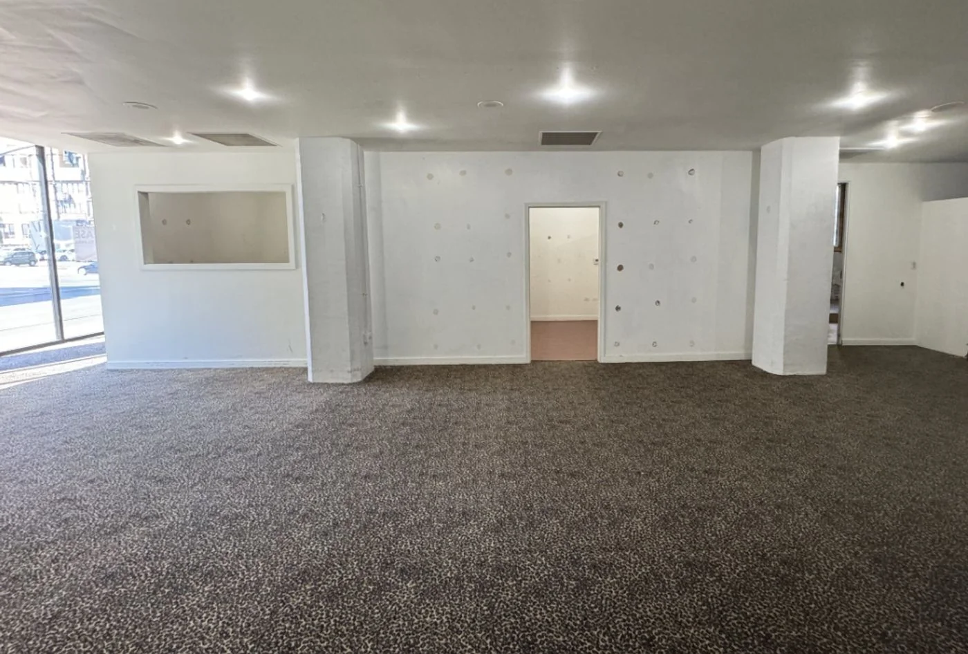 Photo-2 of 1910 Main St, Kansas City, MO 64108