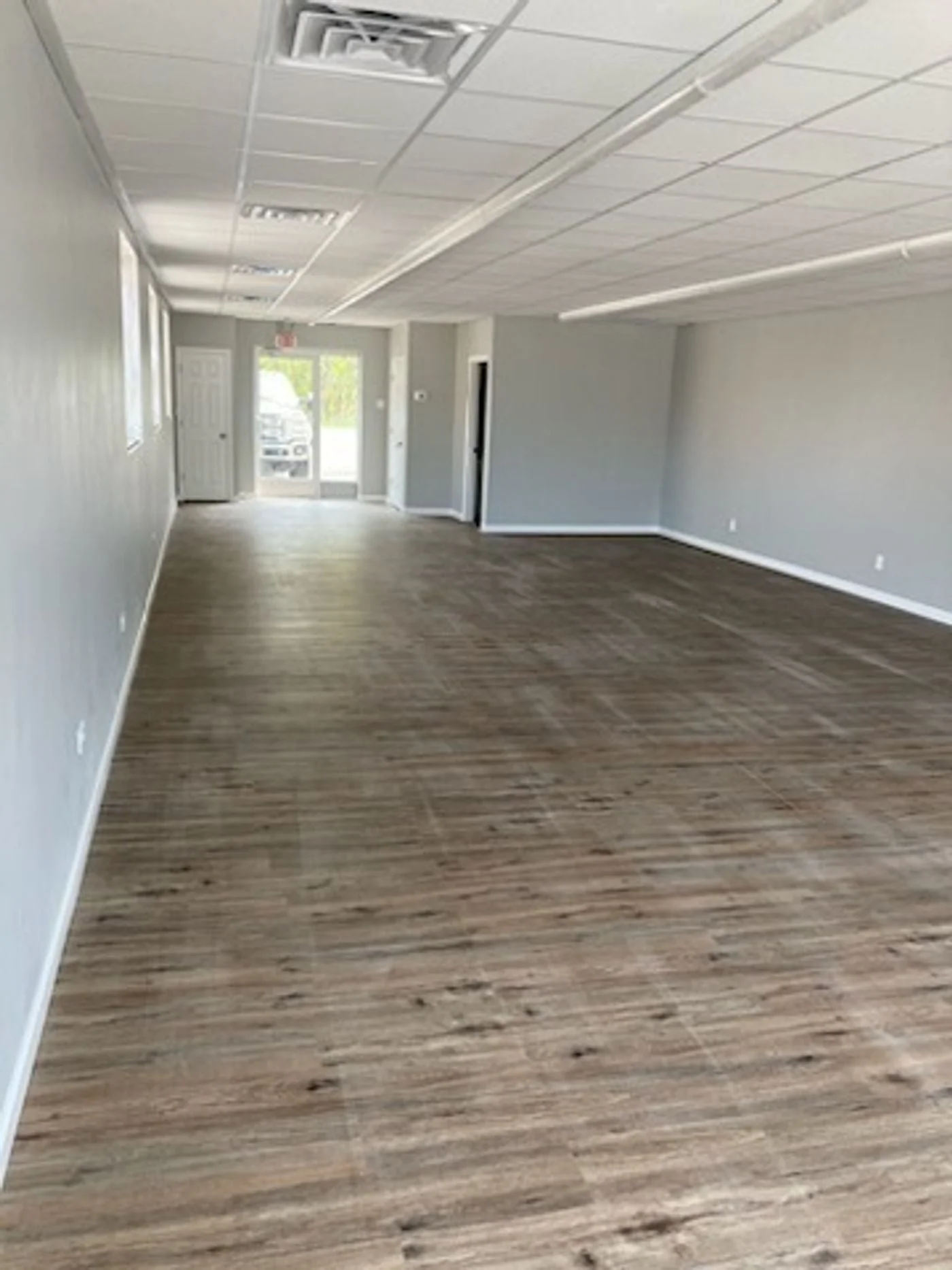 Photo 3 of 2463 Niagara Falls Blvd, Amherst, NY 14228