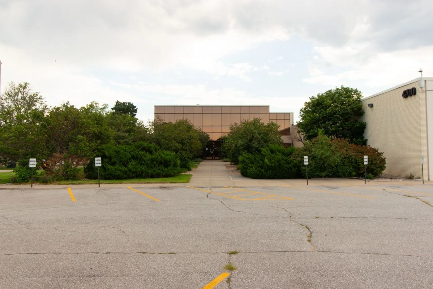 Photo 1 of 4700 S 19th St, Lincoln, NE 68512