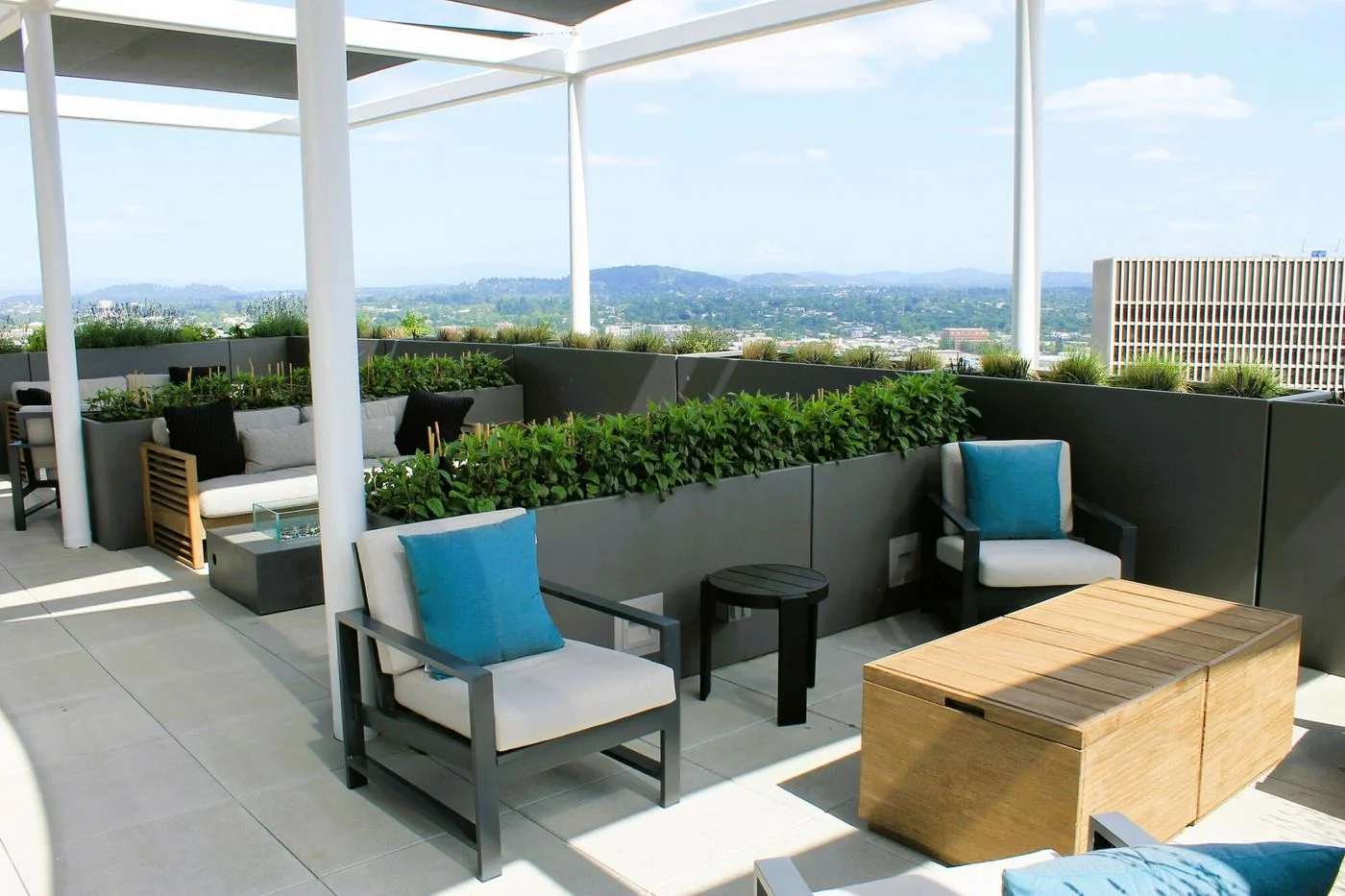 Photo 2 of 805 SW Broadway, Portland, OR 97205