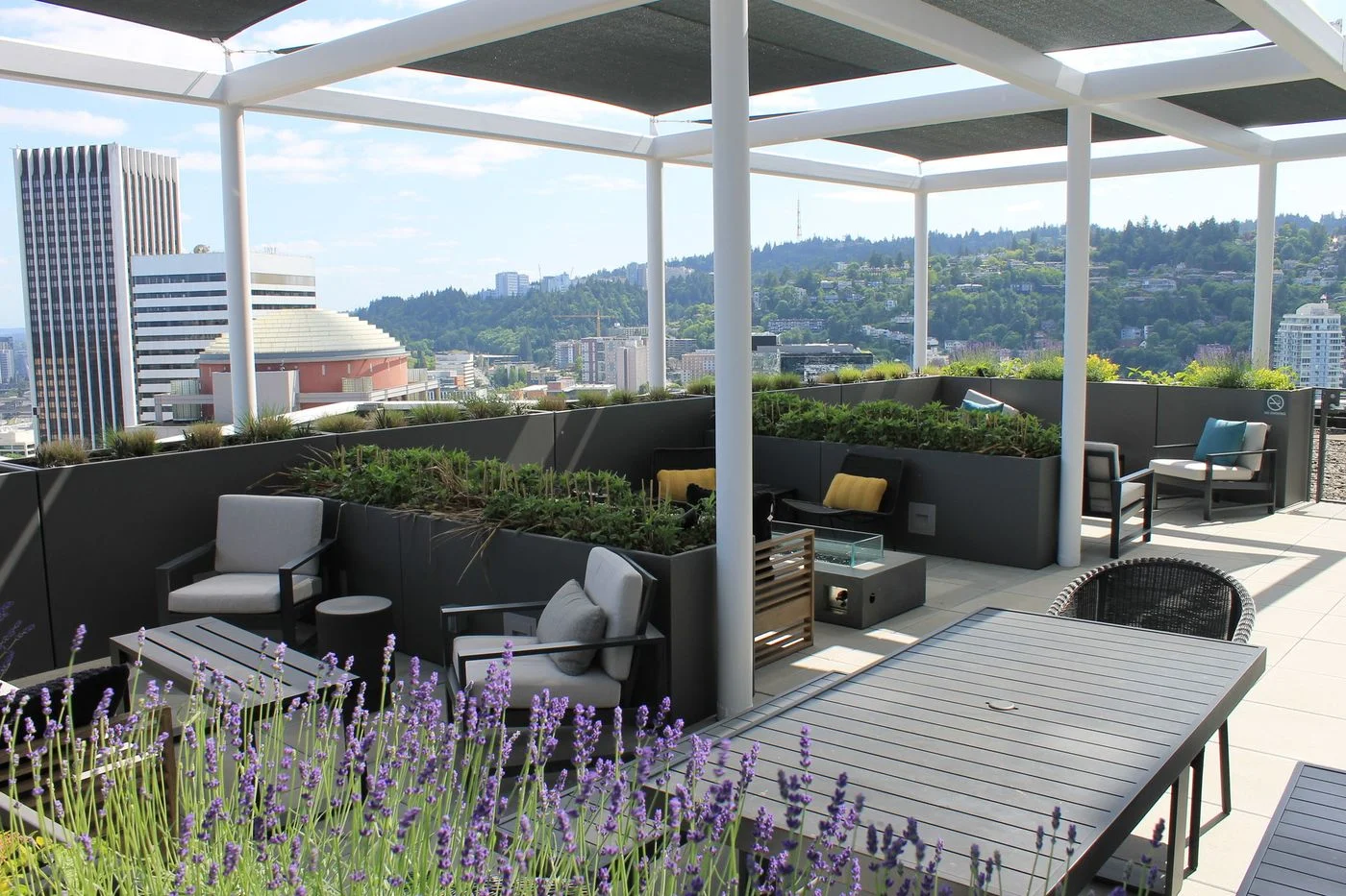 Photo 3 of 805 SW Broadway, Portland, OR 97205