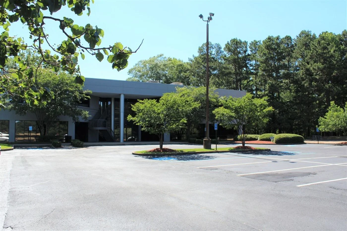 Photo-2 of 6425 Lakeover Rd, Jackson, MS 39213