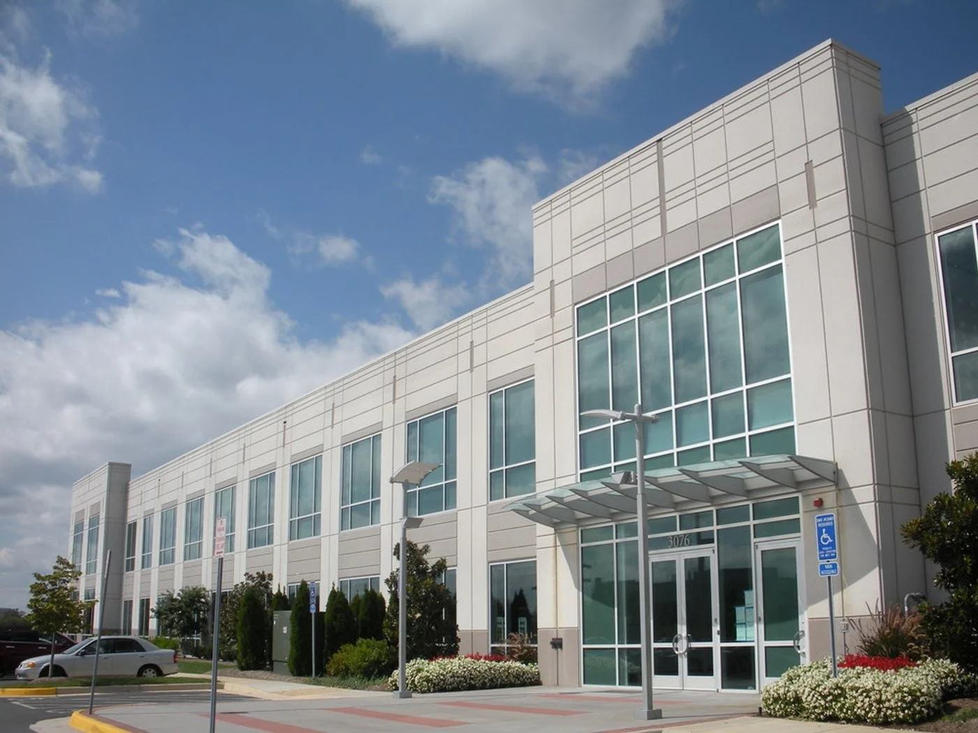 Photo 2 of 3076 Centreville Rd, Herndon, VA 20171