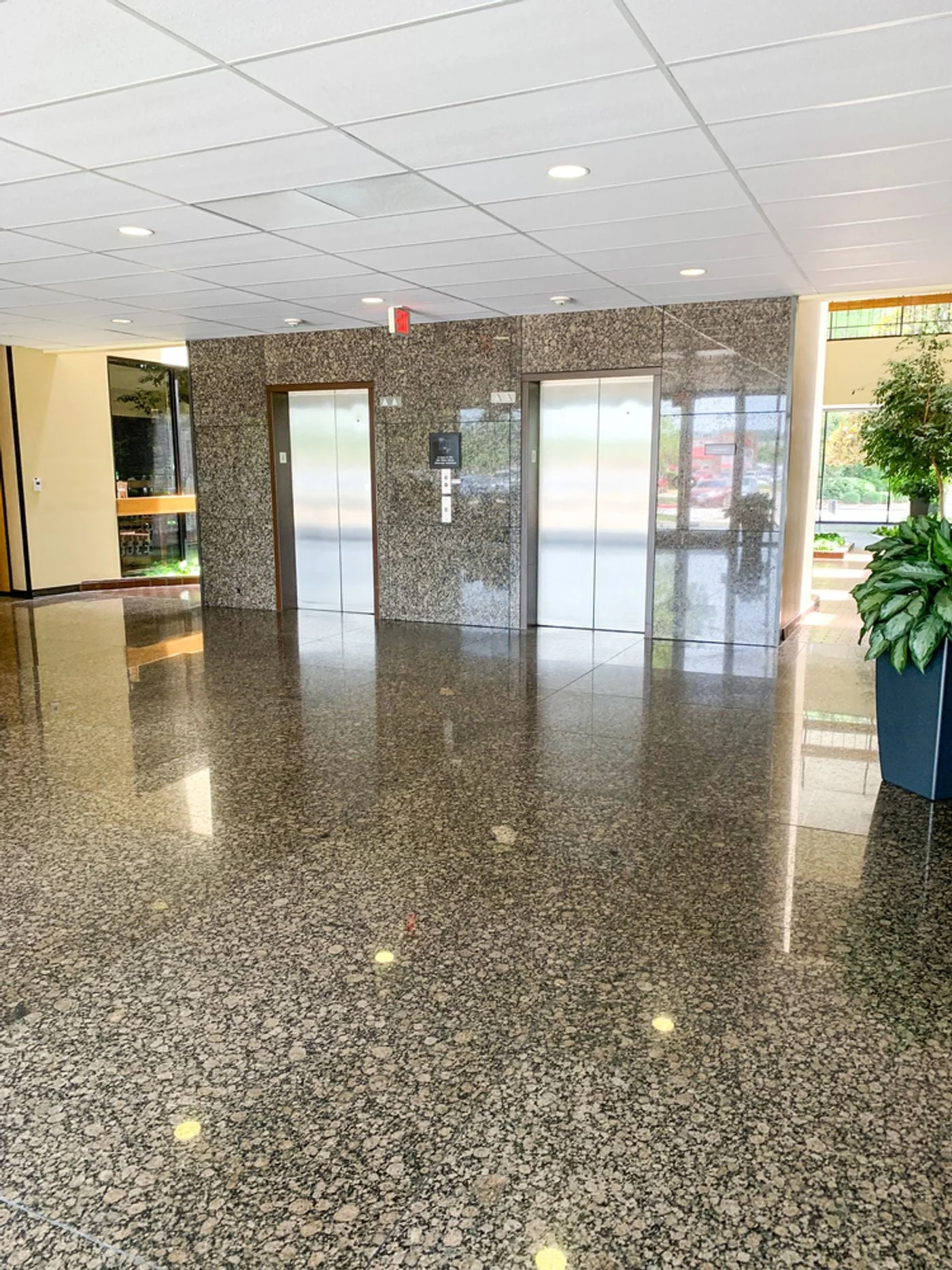 Photo 3 of 719 Sawdust Rd, The Woodlands, TX 77380